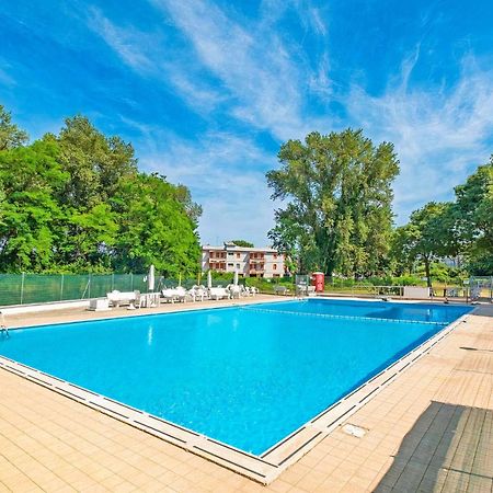 La Dolce Vita - Apartment With Shared Pool And Large Terrace リド・デッレ・ナツィオーニ エクステリア 写真