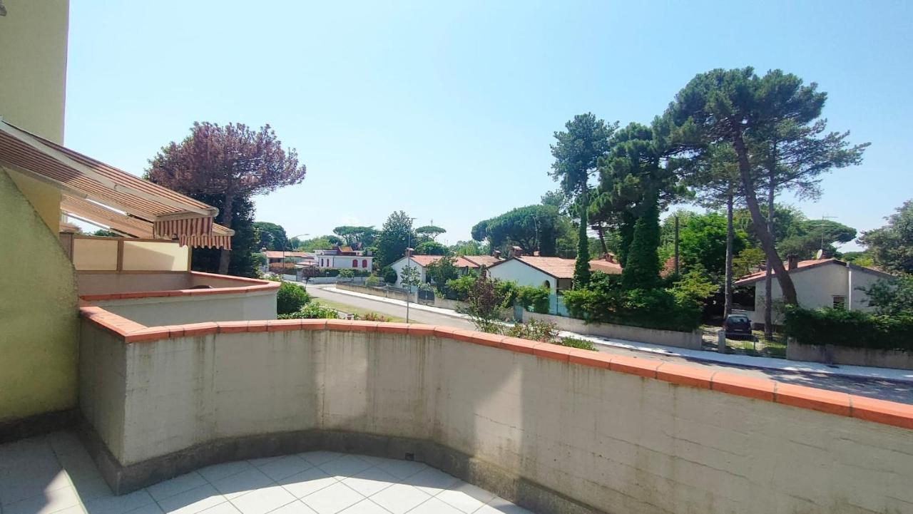 La Dolce Vita - Apartment With Shared Pool And Large Terrace リド・デッレ・ナツィオーニ エクステリア 写真