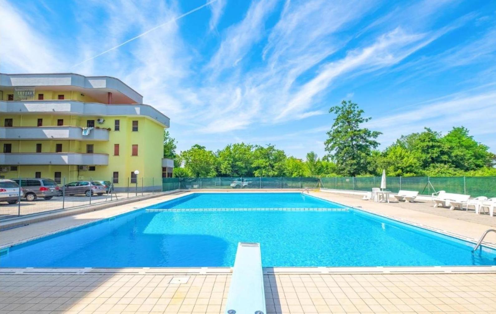 La Dolce Vita - Apartment With Shared Pool And Large Terrace リド・デッレ・ナツィオーニ エクステリア 写真