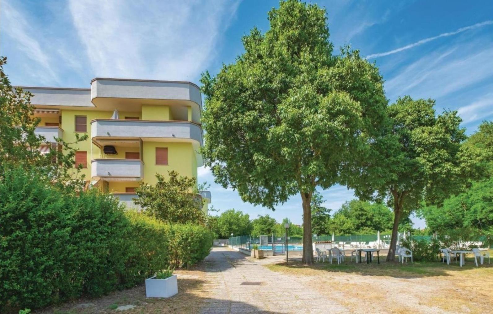 La Dolce Vita - Apartment With Shared Pool And Large Terrace リド・デッレ・ナツィオーニ エクステリア 写真